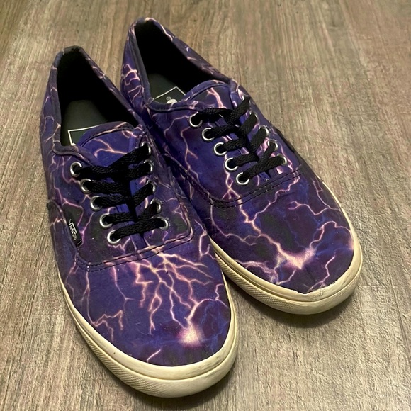 Lightning Bolt Purple and Black Vans - Picture 3 of 10